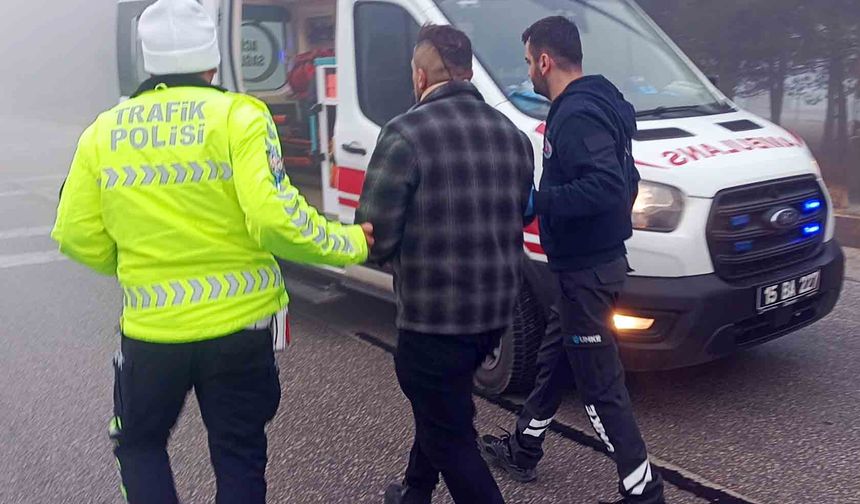 Burdur'da siste zincirleme kaza: 1'i ağır, 2 yaralı