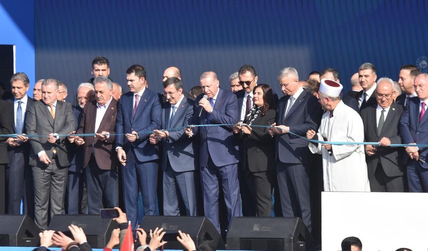 Cumhurbaşkanı Erdoğan: Ne emekli umurlarında ne maaş yerine harçlık verdikleri işçiler