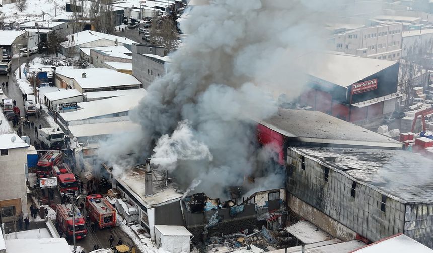 Erzurum'daki yangında 3 işitme engelli çocuk babasız kaldı