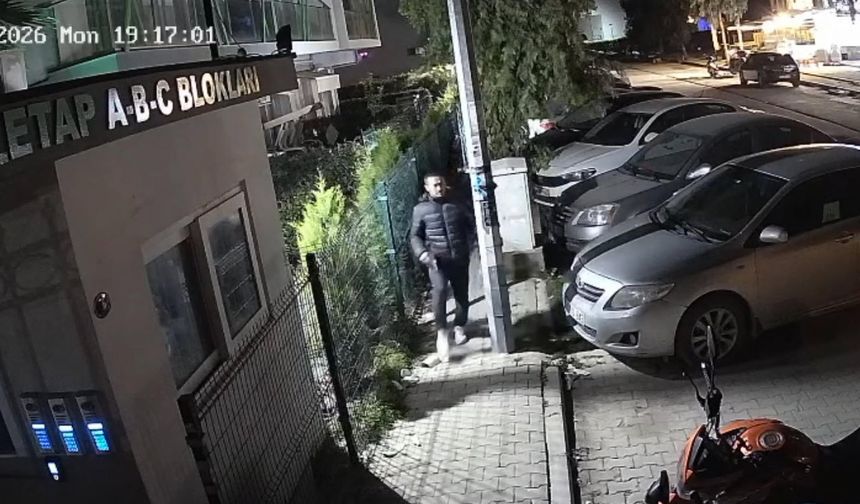 Eski erkek arkadaşı tarafından sokak ortasında öldürüldü; o anlar kamerada