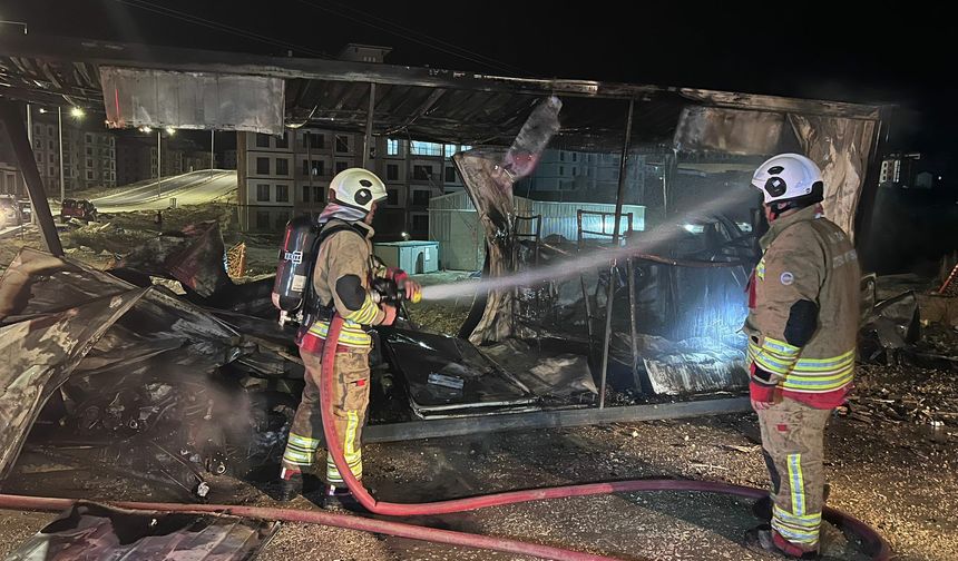 Hatay'da konteyner yangını