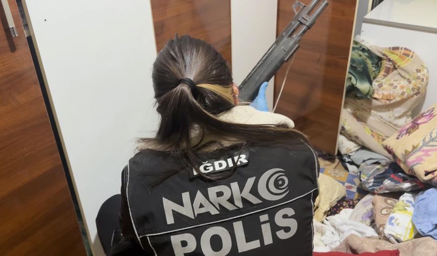 Iğdır'da polisten 'torbacı' operasyonu: 11 gözaltı