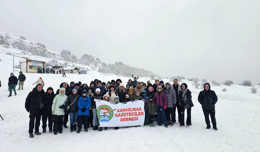 Keltepe kayak merkezi, hafta sonu tatilcilerin akınına uğradı