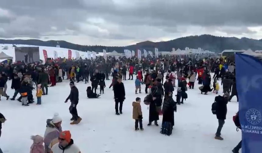 Keltepe Kayak Merkezi'nde hafta sonu yoğunluğu