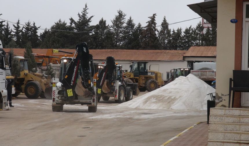 Kilis'te kar yağışı etkisini gösterdi