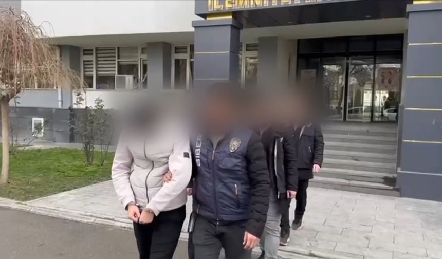 Plazada yasa dışı bahis operasyonu: 4 tutuklama