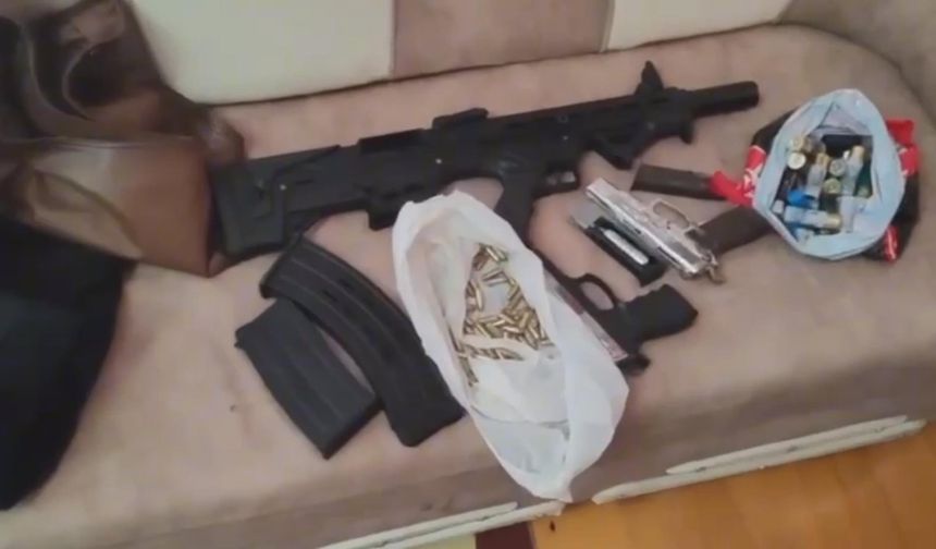 Sanal medyada silahlı paylaşım yapan şüpheliler operasyonla yakalandı
