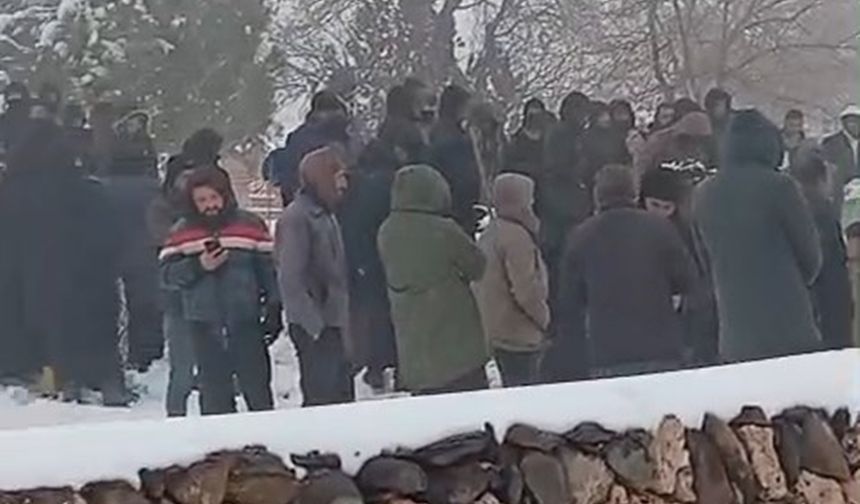 Silahla vurulmuş halde bulunan 14 yaşındaki Nur Banu, toprağa verildi