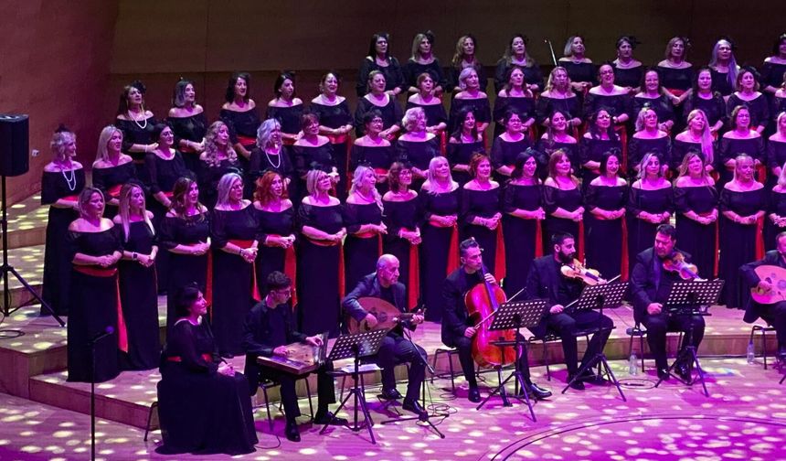 Türkan Şoray, Ankara'da sahneye çıktı