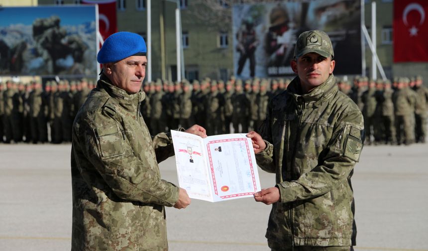 Uzman erbaş ve sözleşmeli erler mezun oldu
