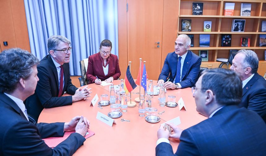 Ersoy, Alman Bakan Wolfram Weimer ile görüştü.