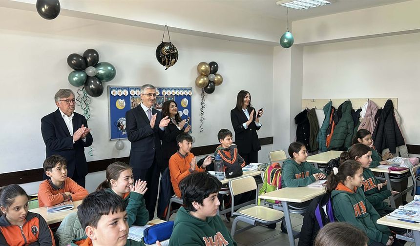 Bakan Yardımcısı Yılmaz, Çanakkale'de öğrenciler ile buluştu