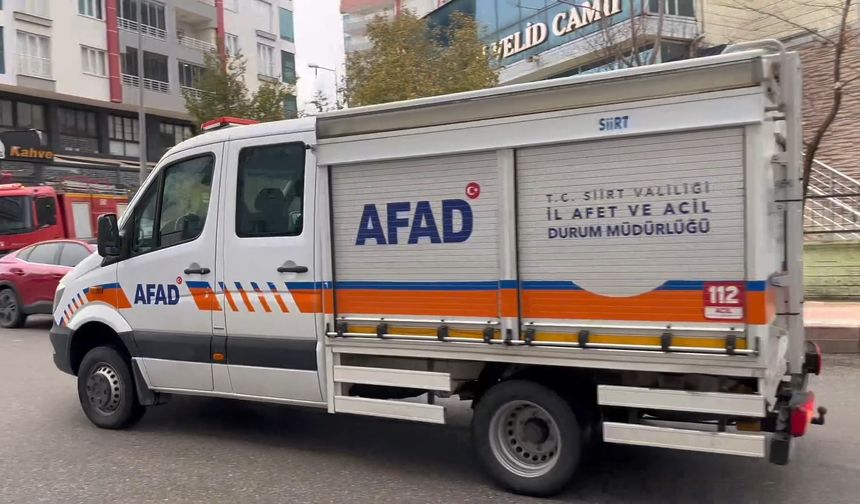 Düştüğü havalandırma boşluğundan halatla kurtarıldı