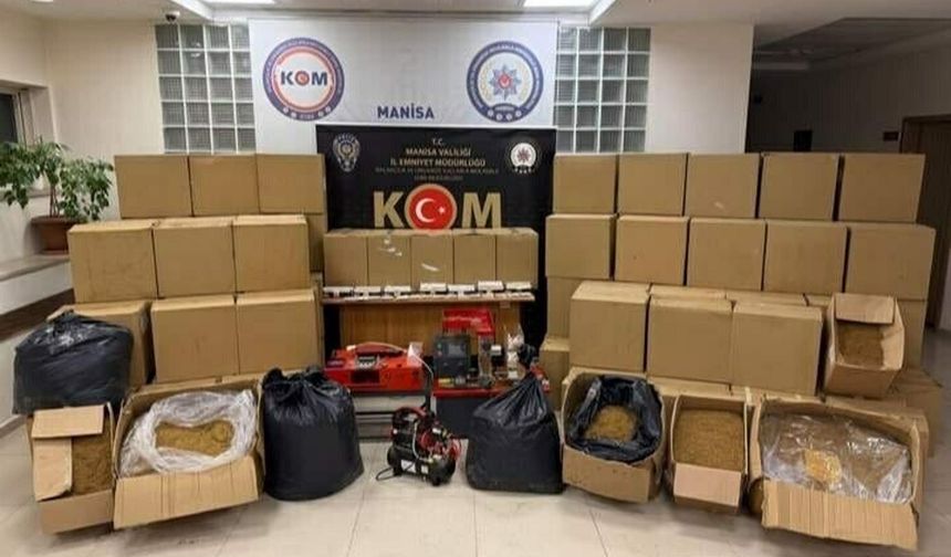 Manisa'da kaçak sigara ve silah operasyonu