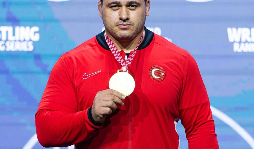 Rıza Kayaalp, UWW 1'inci Ranking Series Zagrep Open'da altın madalya kazandı