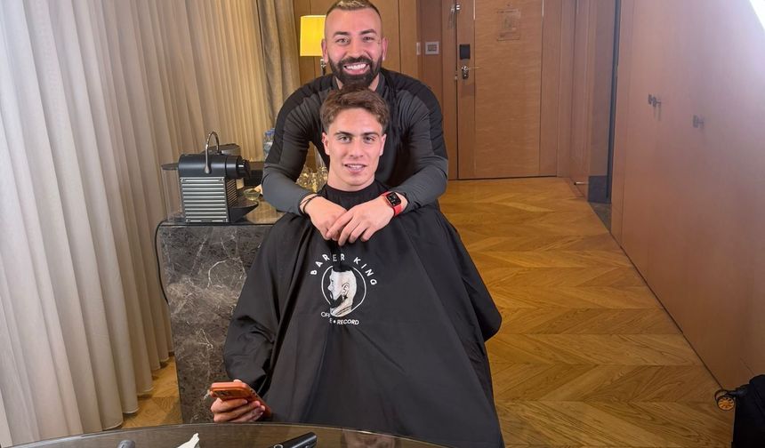 Ünlü futbolcuların berberi Şenol Erdoğan, Torino'da yoğun mesaide