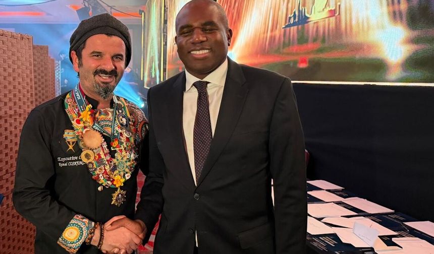 Kemal Çoşkunçay’a Birleşik Krallık’ta Büyük Onur!  Üçüncü Kez Yılın Şefi seçildi