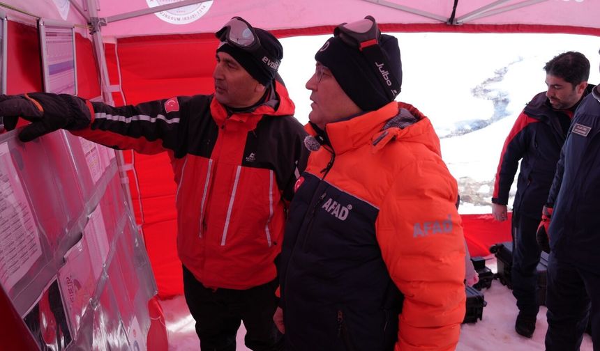 AFAD, Uludağ'da 150 personel ile 'Çığ Arama Kurtarma' tatbikatı yaptı