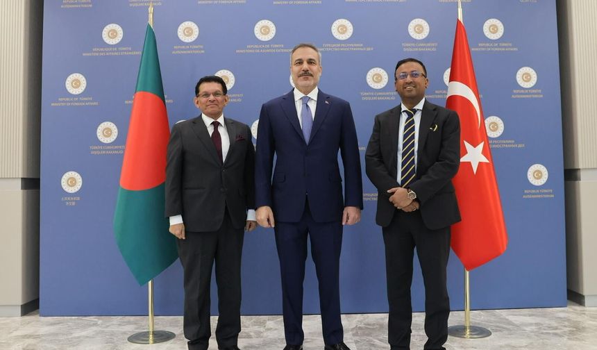 Bakan Fidan, Bangladeşli mevkidaşı Khalilur Rahman ile görüştü