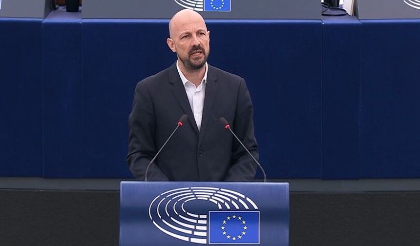 Belçikalı AP üyesi Botenga: Bombalarınız asla demokrasi getirmedi ve asla getirmeyecek