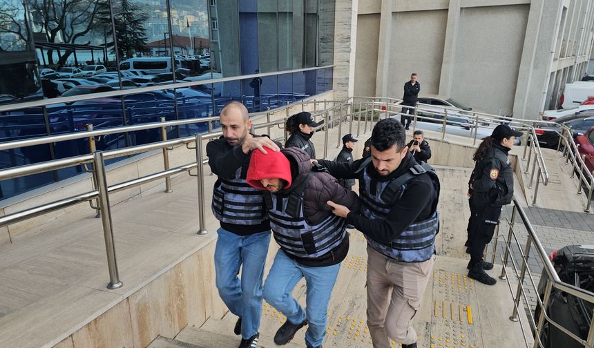 Eşinin dayısını bıçaklayarak öldüren sanık: Kendimi savundum