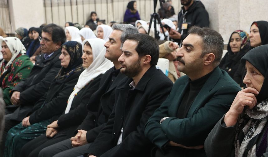 Hatimoğulları: Savaş Türkiye'ye sıçramamalı, barış süreci hızlanmalı