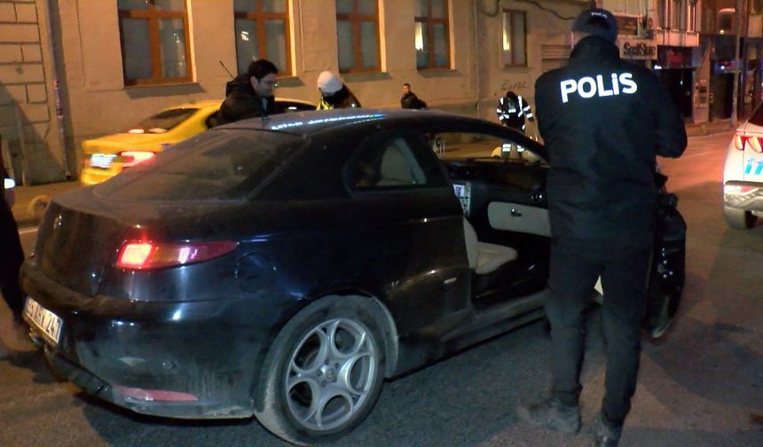 İstanbul - Kadıköy'de helikopter destekli 'Huzur İstanbul' denetimi