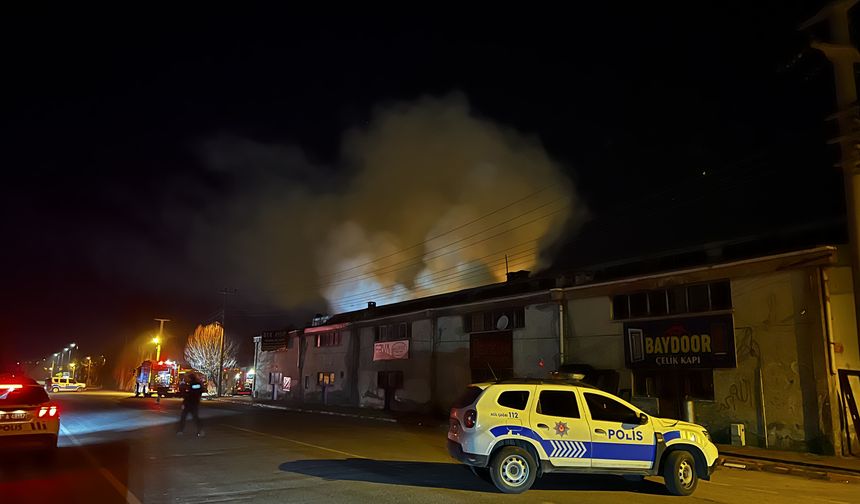 Kayseri'de mobilya atölyesinde yangın