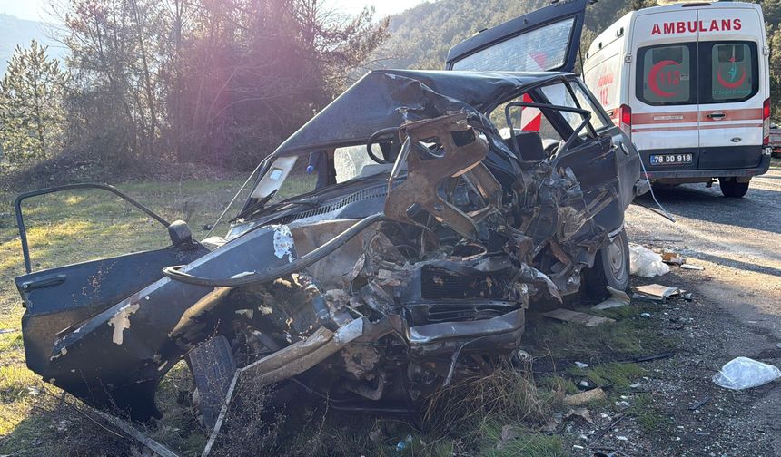 Kazada ölen evli çift toprağa verildi