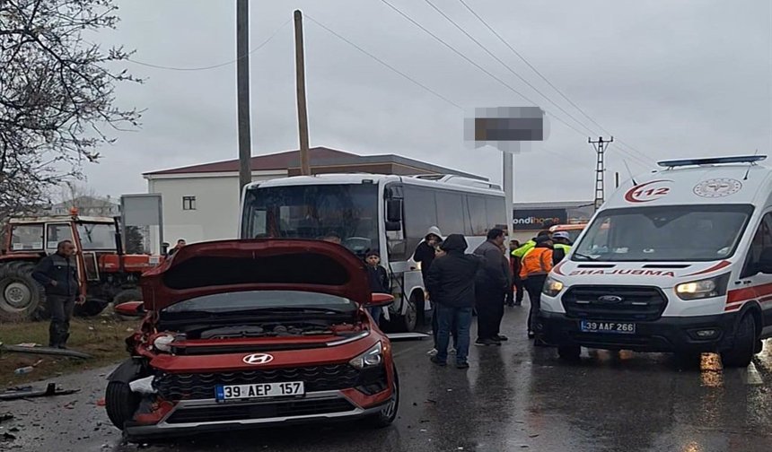 Kırklareli'deki zincirleme kazada 5 kişi yaralandı; kaza anı kamerada