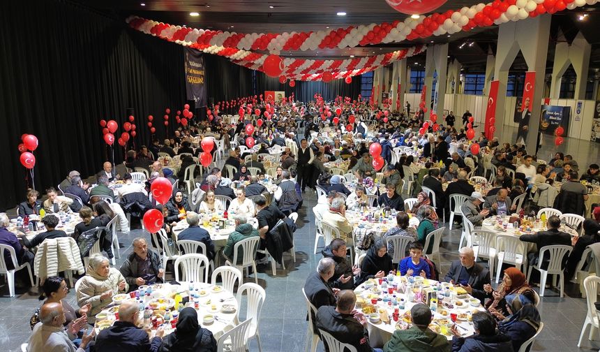 Mansur Yavaş, şehit yakınları ve gazilerle iftarda buluştu