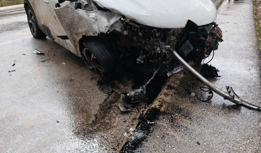 Nişanlı çift kazada can verdi