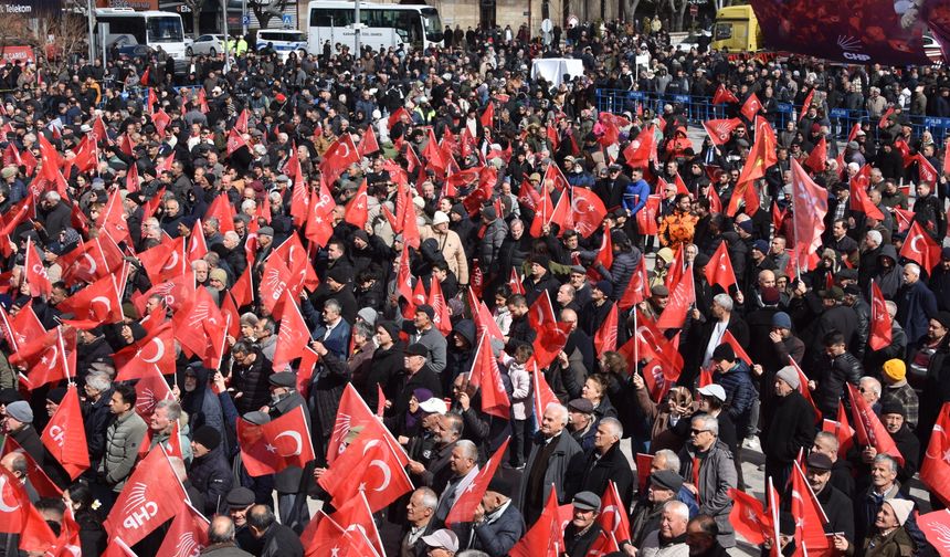 Özgür Özel: Vizesiz Avrupa vadediyoruz