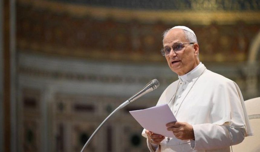 Papa 14'üncü Leo, Orta Doğu'daki çatışmanın sorumlularına 'ateşkes' çağrısında bulundu.