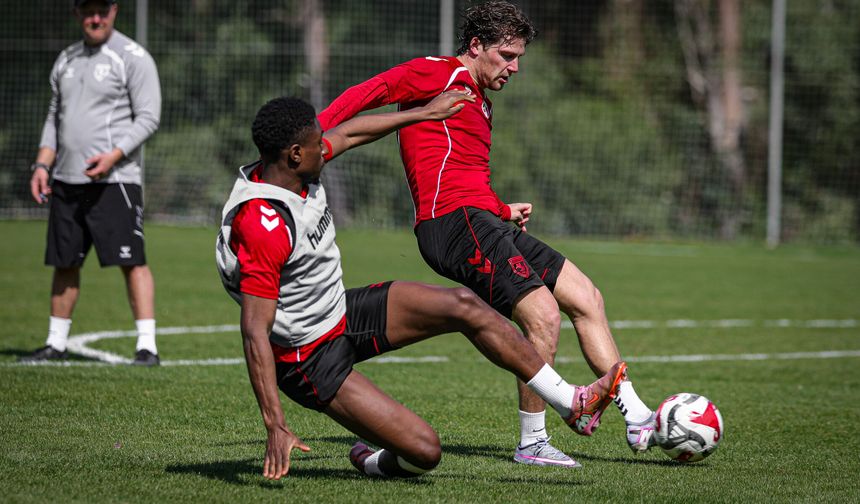 Samsunspor, Fenerbahçe maçı için Antalya'da hazırlıklarına devam ediyor