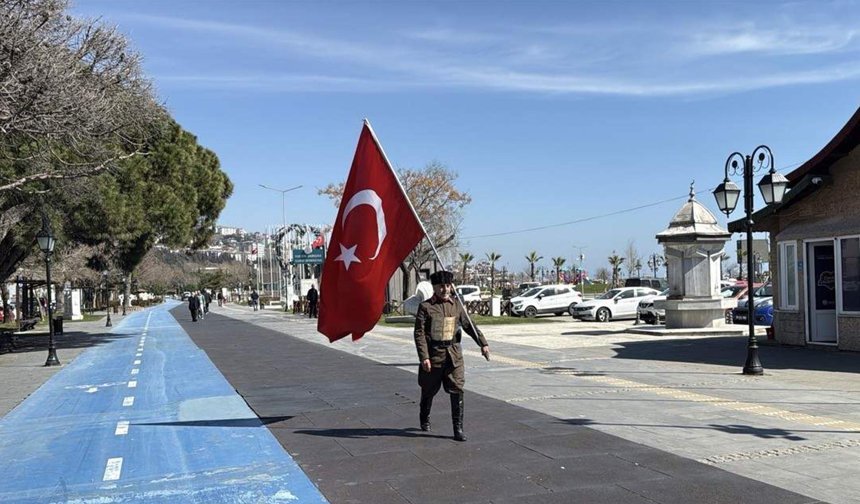 Şehitler için 8 yıldır İstanbul'dan Çanakkale'ye yürüyor