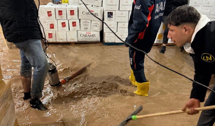 Siirt'te sağanak hayatı olumsuz etkiledi