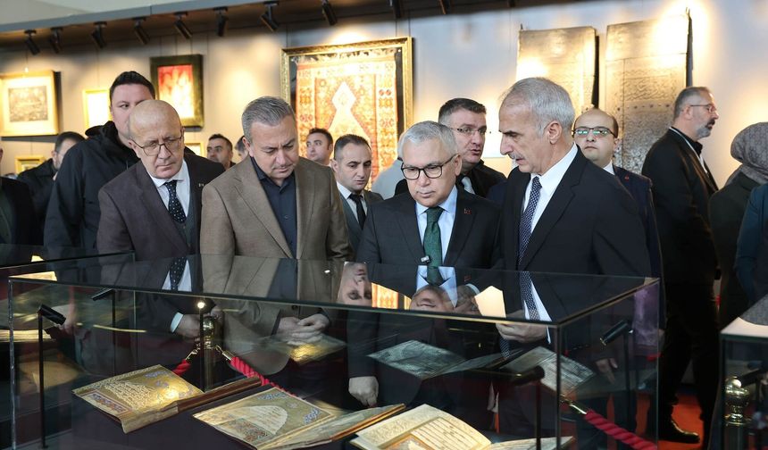 Sivas'ta Kutsal Emanetler ve Vakıf Eserleri Sergisi açıldı