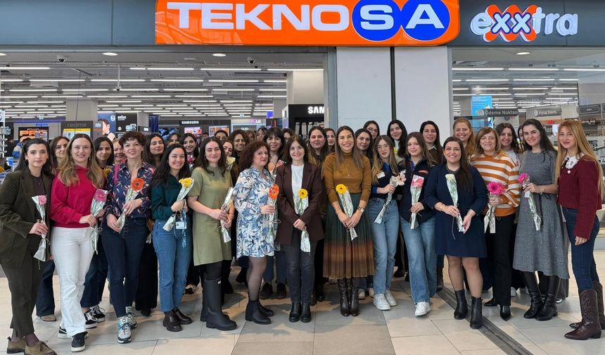 Teknosa 8 Mart'ı kadın çalışanlarıyla birlikte kutladı
