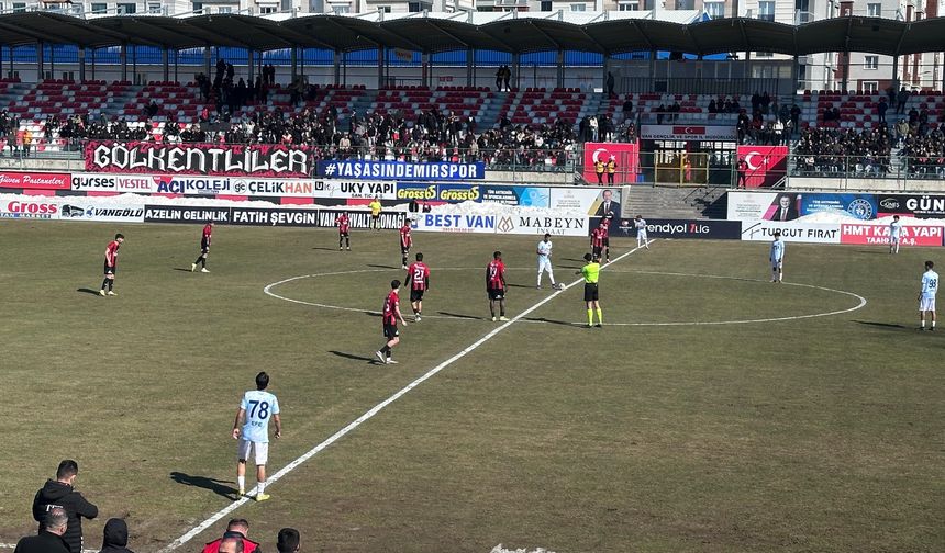 Van Spor, evinde Adana Demirspor'u 1-0 mağlup etti