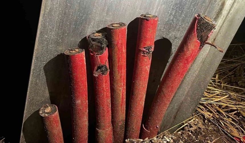 Vinç kiralayıp, gerilim hattı kablolarını çaldılar