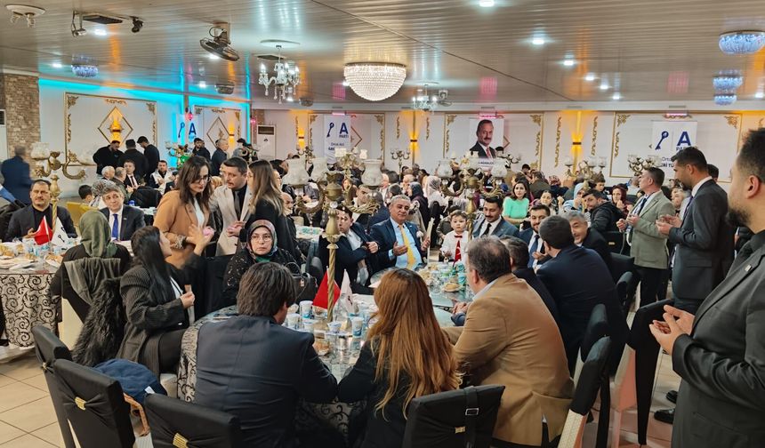 Yavuz Ağıralioğlu: Etrafımızda bir ateş çemberi var