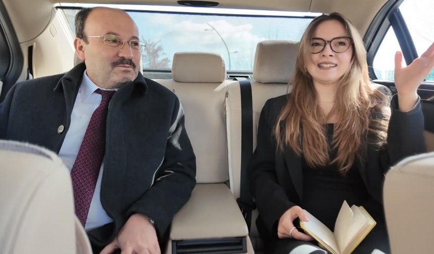 4'üncü sınıf öğrencisi Gizem, rektörün 11 saatini gözlemledi