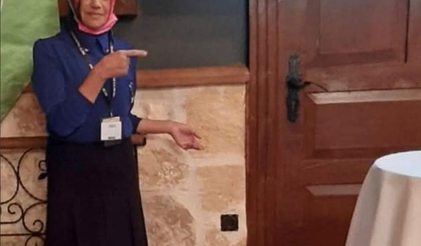 Altınları için öldürülen anne ile oğlu toprağa verildi