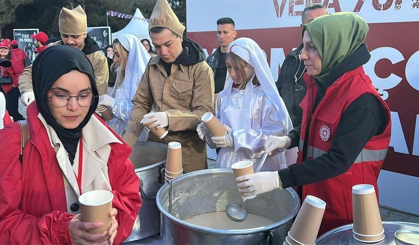 Anzak askerler Gelibolu'da 'Şafak Ayini' ile anıldı (2)
