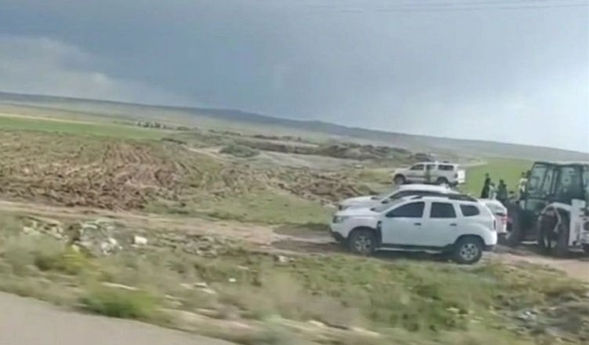 Boş arazide toprağa gömülü ceset bulundu