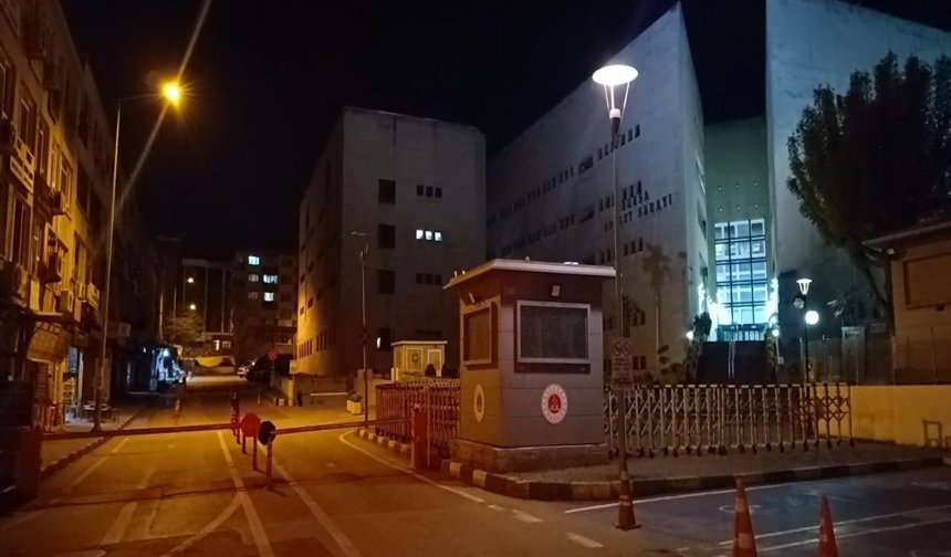 Bursa'da Nilüfer Belediyesindeki 'rüşvet' davasında 8 tahliye: Eski başkan Erdem'in tutukluluğu sürüyor