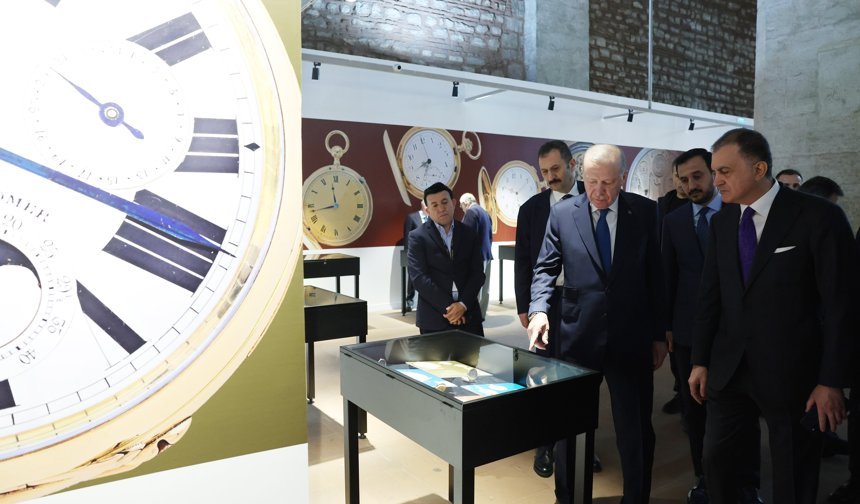 Cumhurbaşkanı Erdoğan 'Muhteşem Cep Saatleri Koleksiyonu' sergisini ziyaret etti