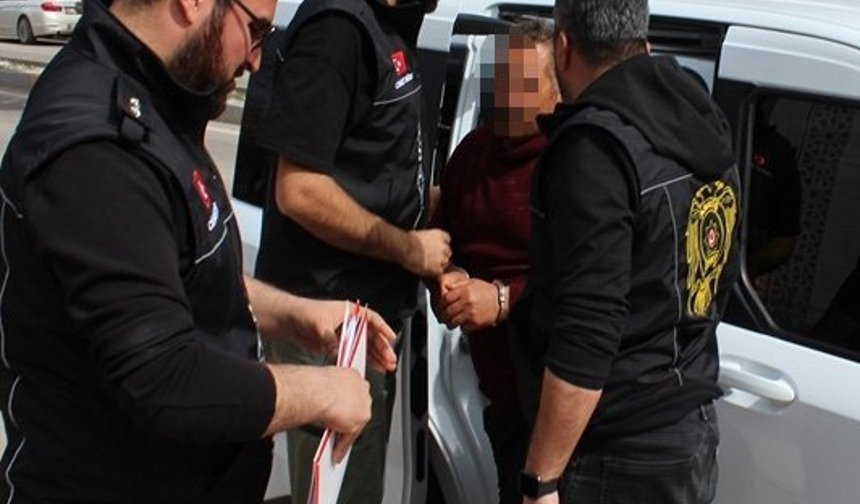 Evin kapısına 24 el ateş etti, eski kayınpederini öldürdü (2)