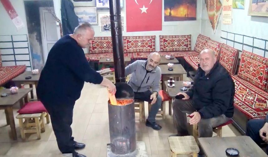 Hava sıcaklığı eksi derecelere düştü, nisanda da soba yaktılar
